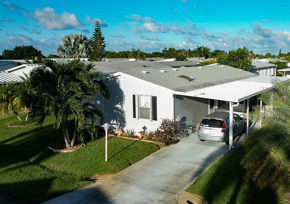 1st image of 7557 Niantic Ave #U4