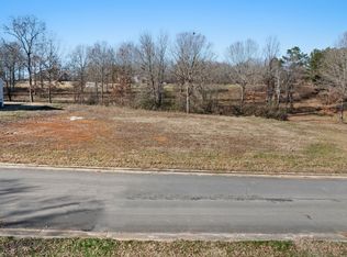 23 Singing River Dr, Muscle Shoals, AL 35661