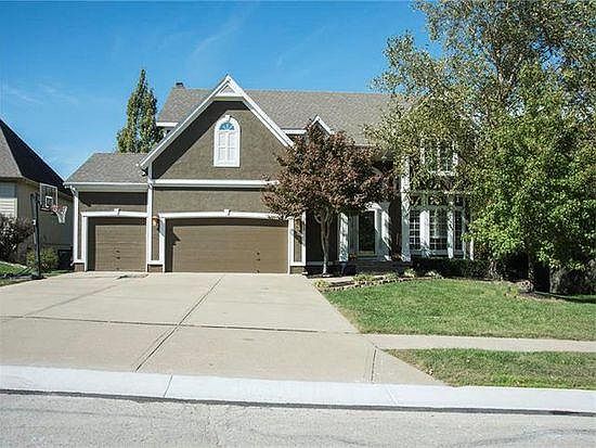 BEAUTIFUL SHAWNEE HOME FOR LEASE!!