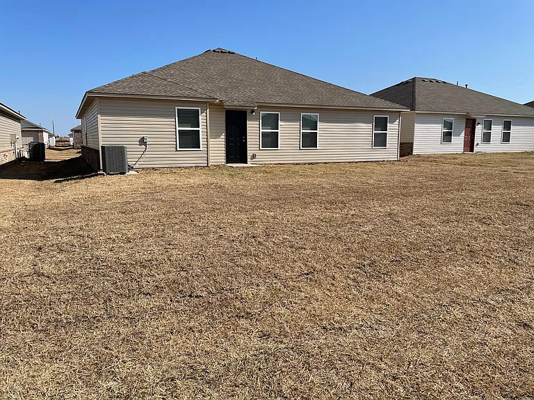1829 Jack Rabbit Ln — Photo 19