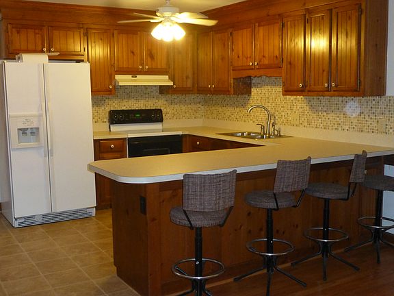 2nd image of 216 Thelmar Ln