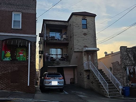 3rd image of 1427 46th St