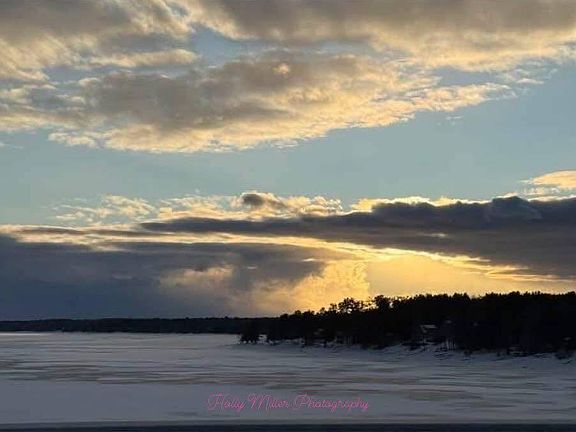 3rd image of 2075 N Shore Road