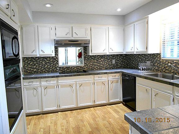 3rd image of 303 Old Bayou Dr
