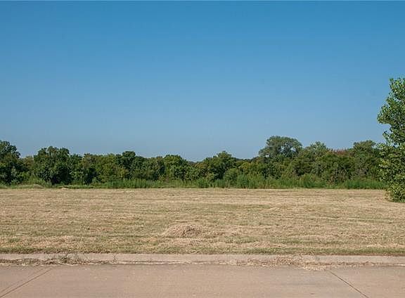 2nd image of 5 Garden Ln