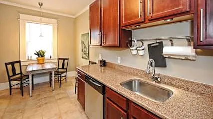 2101 Kirkwood Ave — Photo 21
