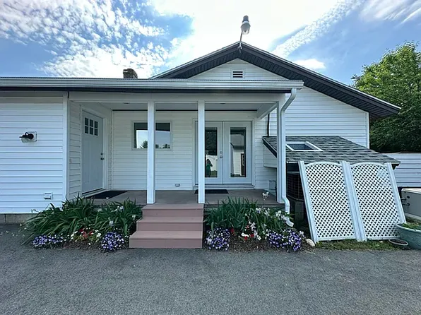 321 N Berwick Rd, Wells, ME 04090