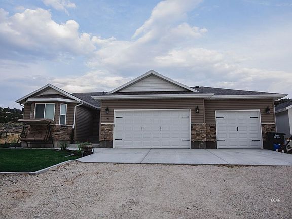 3rd image of 182 Bellwood Dr