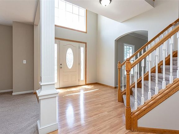 3rd image of 21510 Greenfield Pl