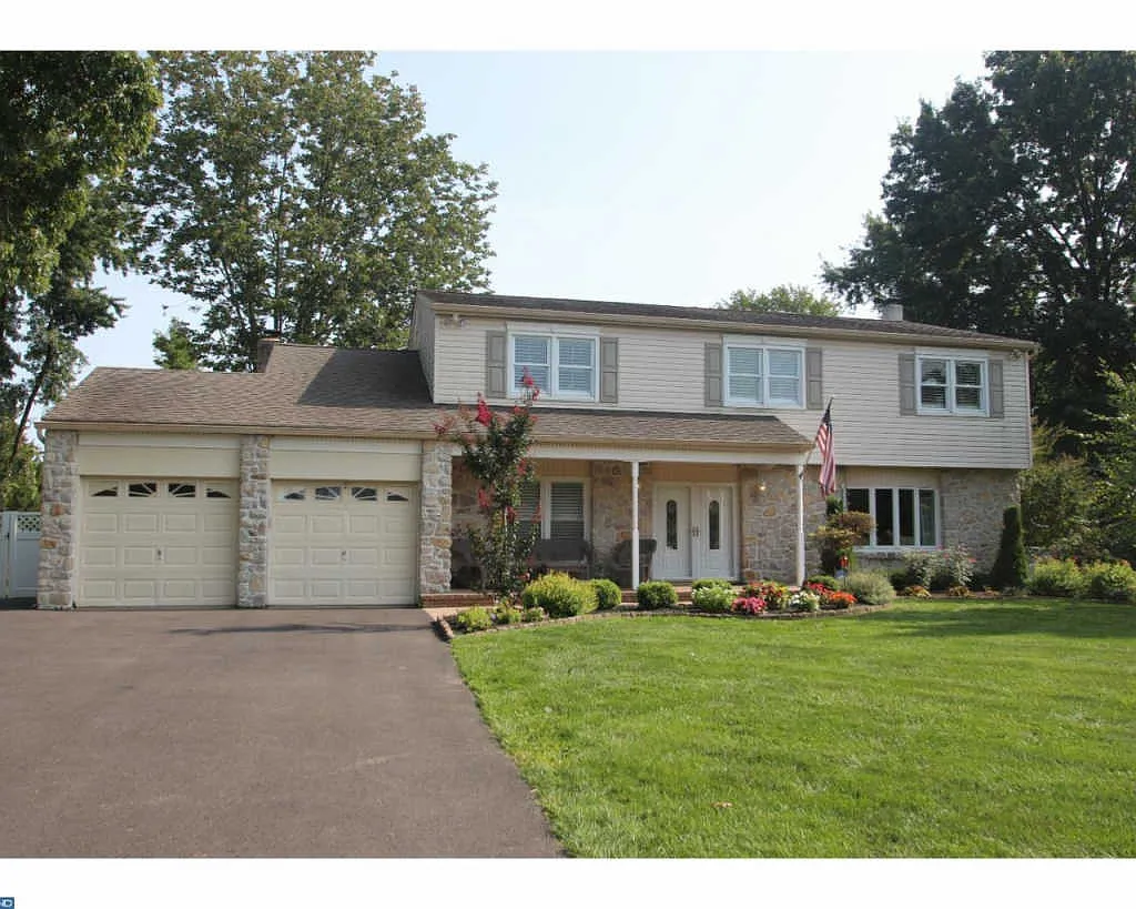 41 E Elizabeth Ln photo 1