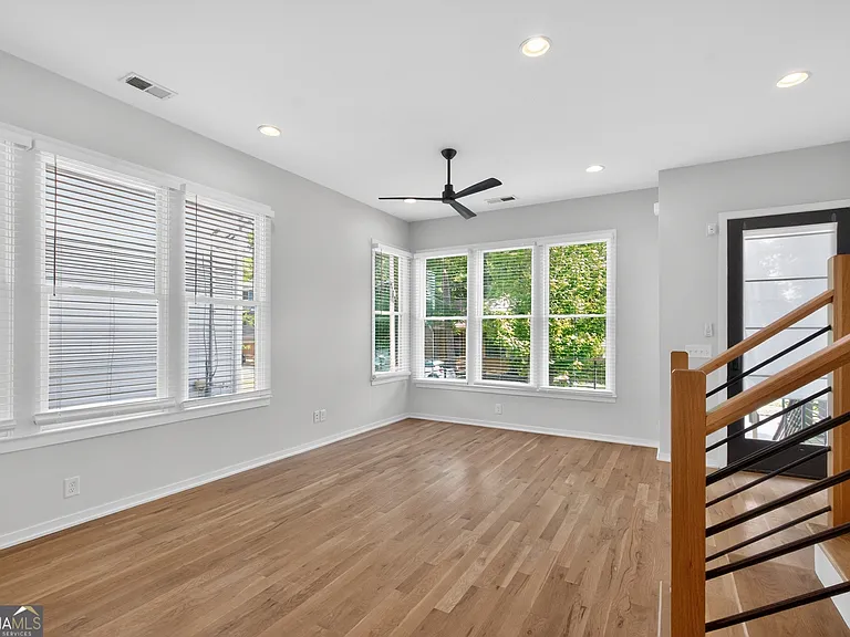 454 Calhoun St NW #B — Photo 7