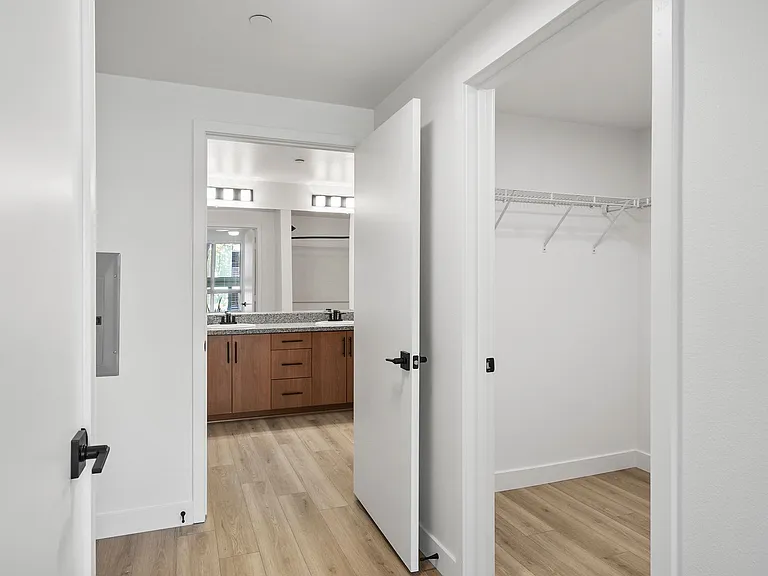 Crest 850 — Photo 36
