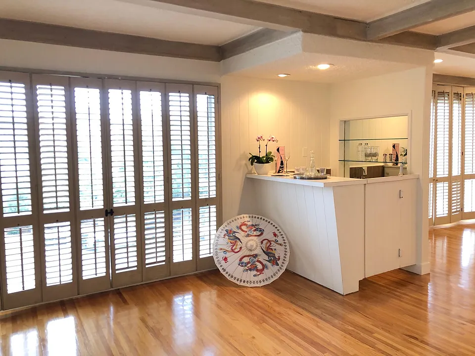 Dining Room Bar