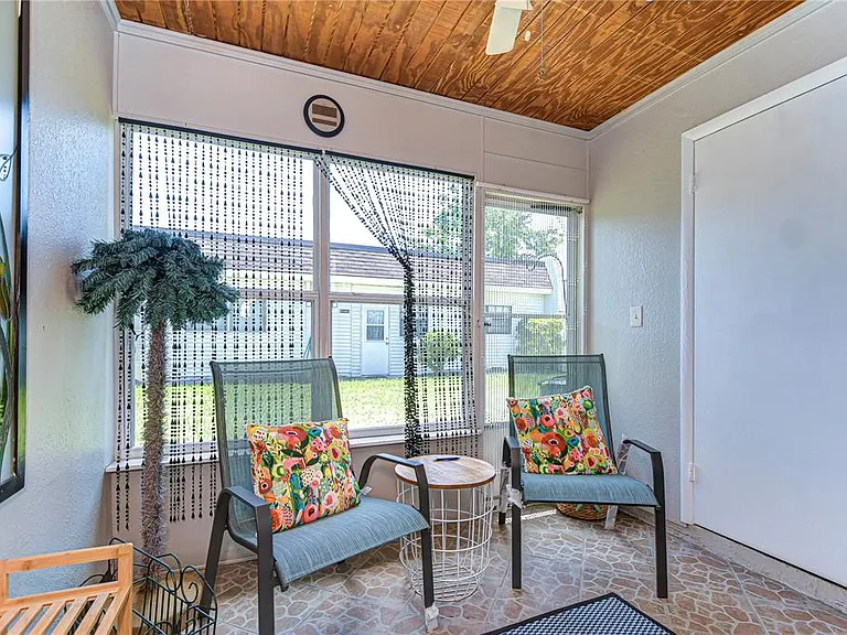 13870 Oakwood Ln — Photo 26