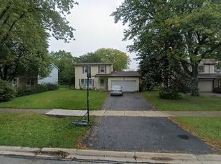 4529 Waubansie Ln, Lisle, IL 60532