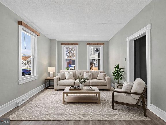 4th image of 934 N Queen St