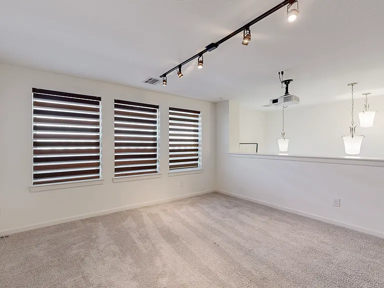 123 Palacio St — Photo 17