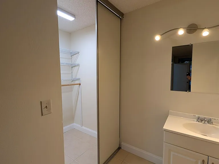 3830 Coral Tree Cir — Photo 10