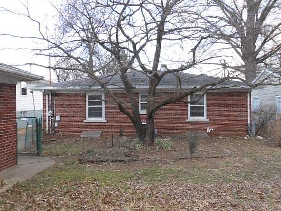 2nd image of 2066 E Gum St