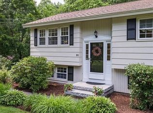 31 Carriage Dr, Chelmsford, MA 01824