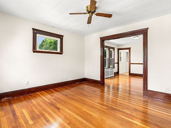 4th image of 51-53 Langley Rd