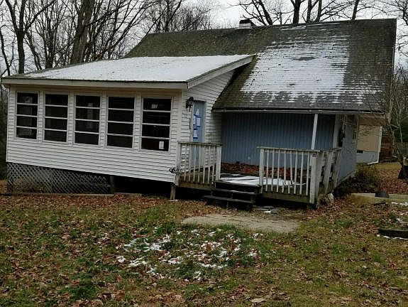 2nd image of 112 Beverly Dr