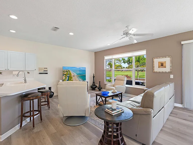 8232 Heritage Club Dr — Photo 7