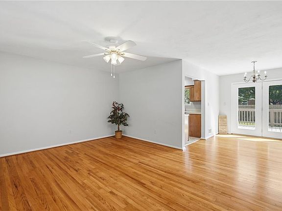 5th image of 508 Lavender Ln