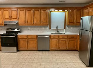 175 Ridgewood Dr, Muscle Shoals, AL 35661