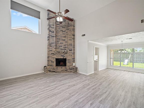 4th image of 3610 Honey Creek Dr