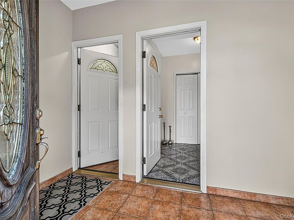 2nd image of 214 Avery Place