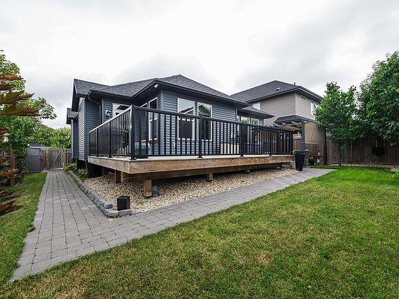 3rd image of 109 Aldridge Cres