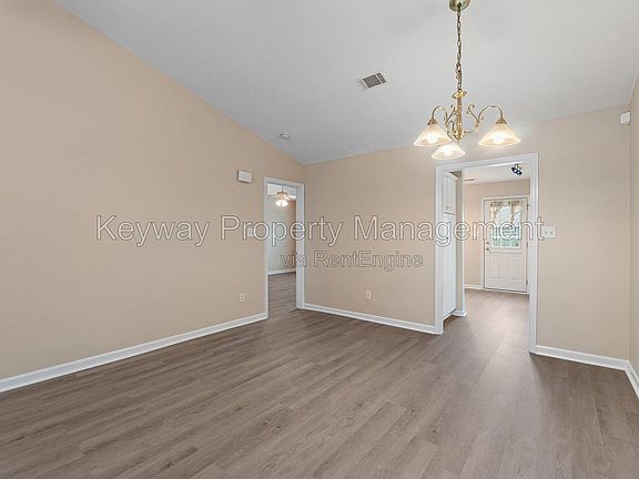 5th image of 209 High Point Way