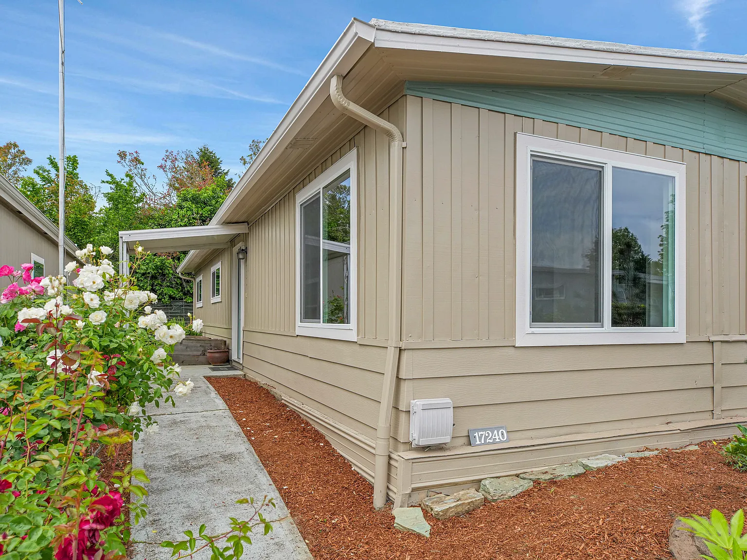 2 bed, 1.5 bath, 1152 sqft, $2,500 — Photo 4