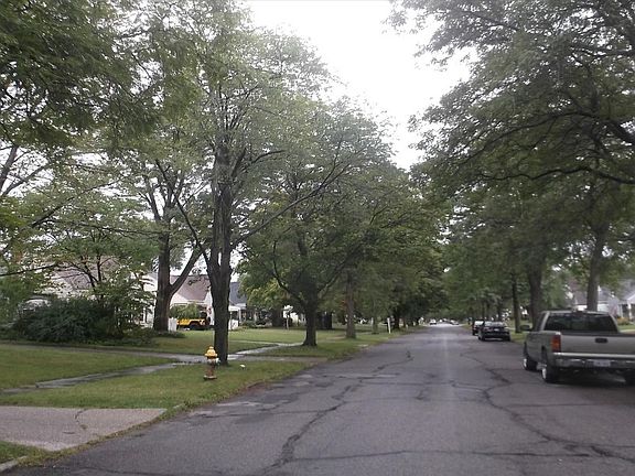 4th image of 6727 Beresford Ave