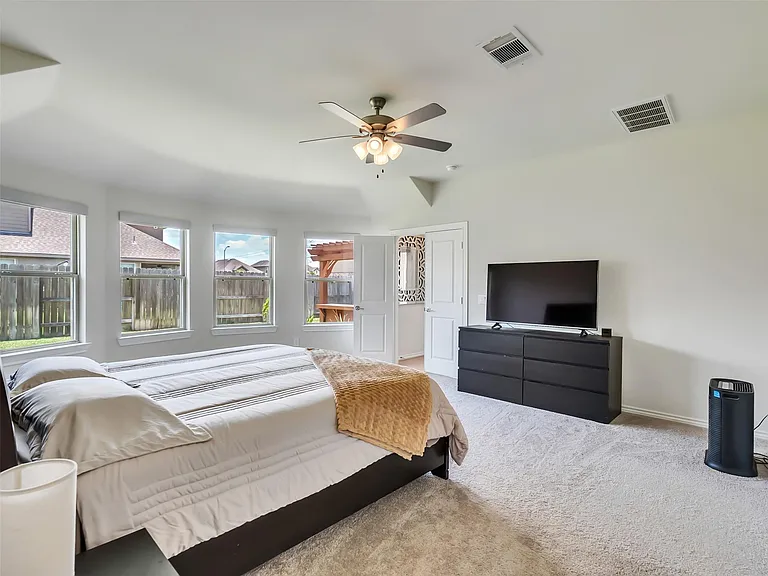 27997 Lone Hollow Ln — Photo 42
