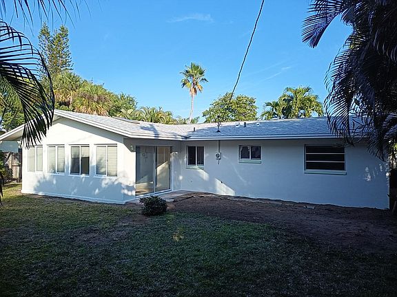 3rd image of 109 Bay View Dr