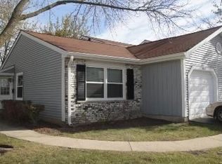 1967 Georgetown Ln, Hoffman Estates, IL 60169