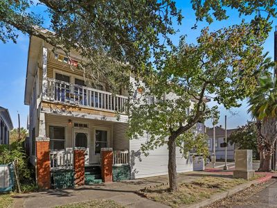 2902 Bernardo De Galvez Ave, Galveston, TX, 77550