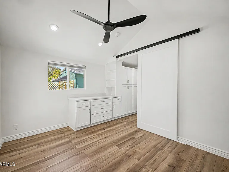 521 W Mariposa St #1 — Photo 15