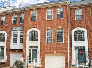 1207 Wild Hawthorn Way, Reston, VA 20194