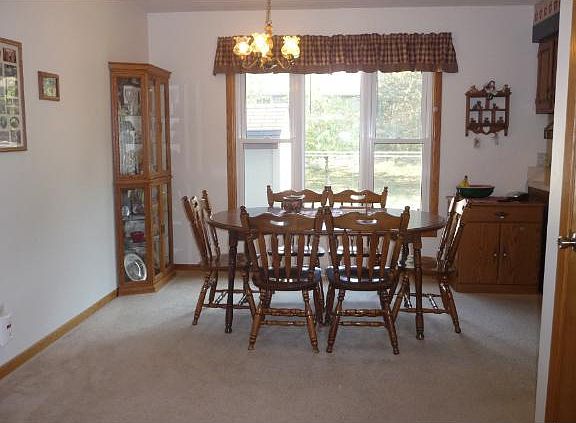 5th image of 1205 12th Street Cir SE