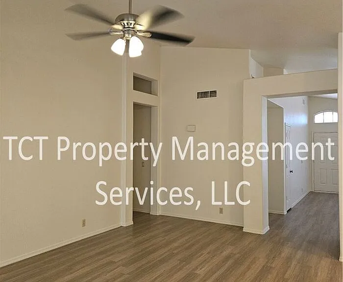 6464 E Russell St — Photo 8