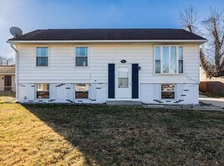 3017 Pebble Dr SW, Cedar Rapids, IA 52404