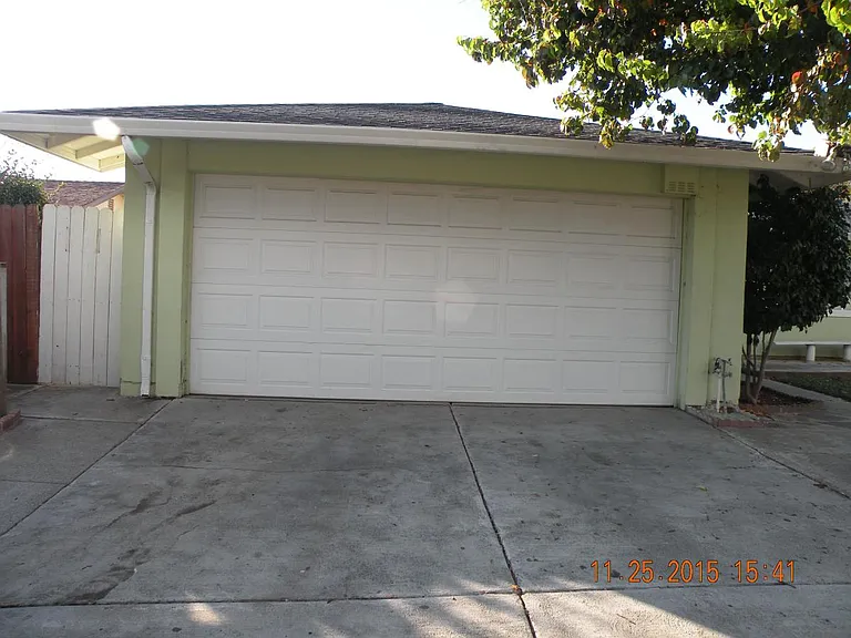 411 Amber Ave — Photo 10