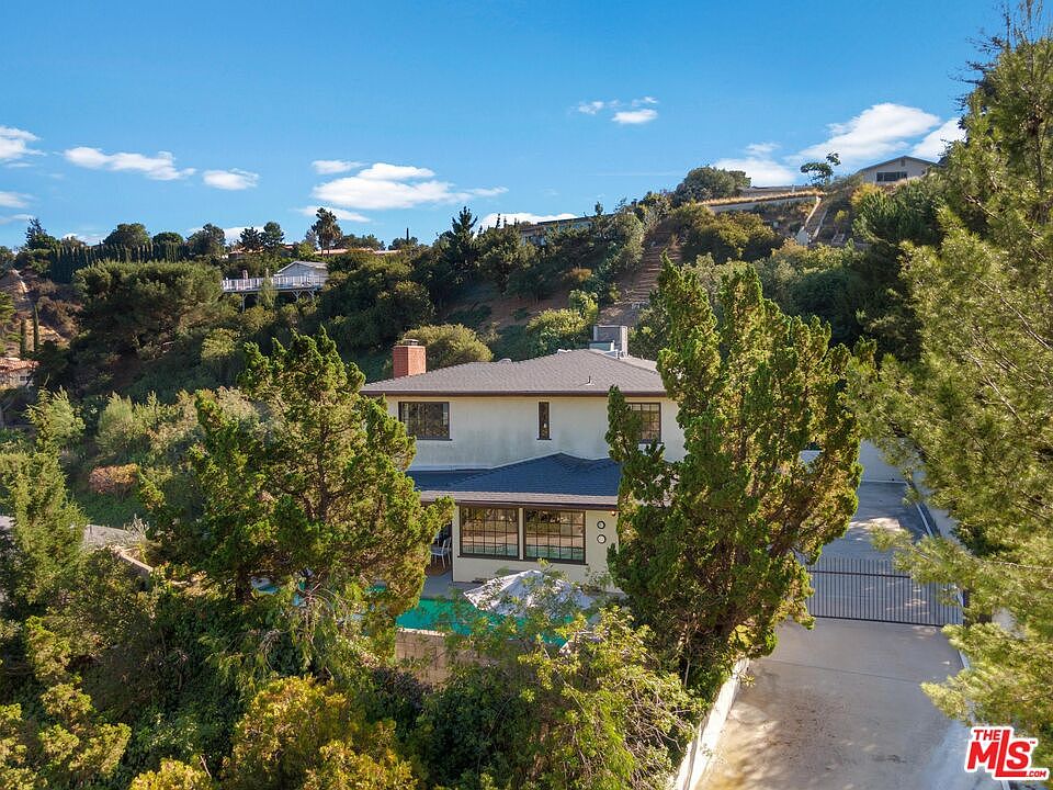 1st image of 8636 Edwin Dr