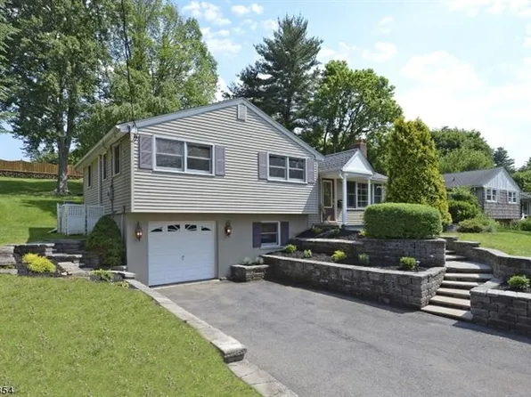 716 Franklin St, Belvidere, NJ 07823