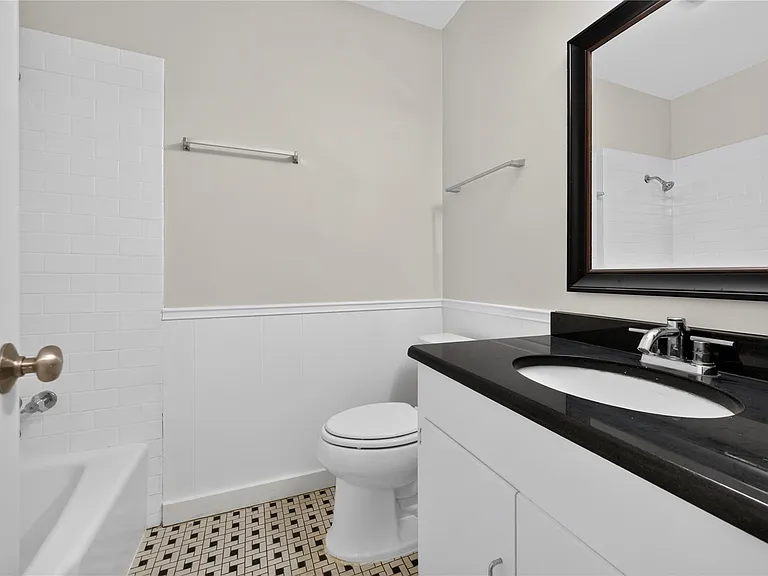 1513 Travis Heights Blvd #A — Photo 13