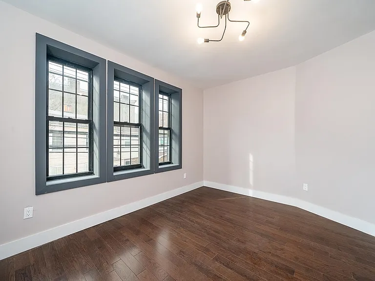 62 Vroom St #4L — Photo 7