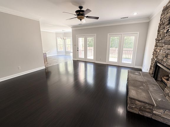 4th image of 648 Alexandria Dr